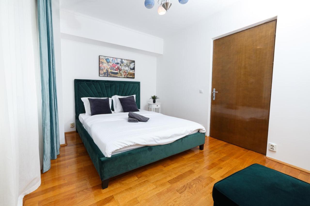 Color Apartments Unirii 14 Blv Bucureşti Ngoại thất bức ảnh