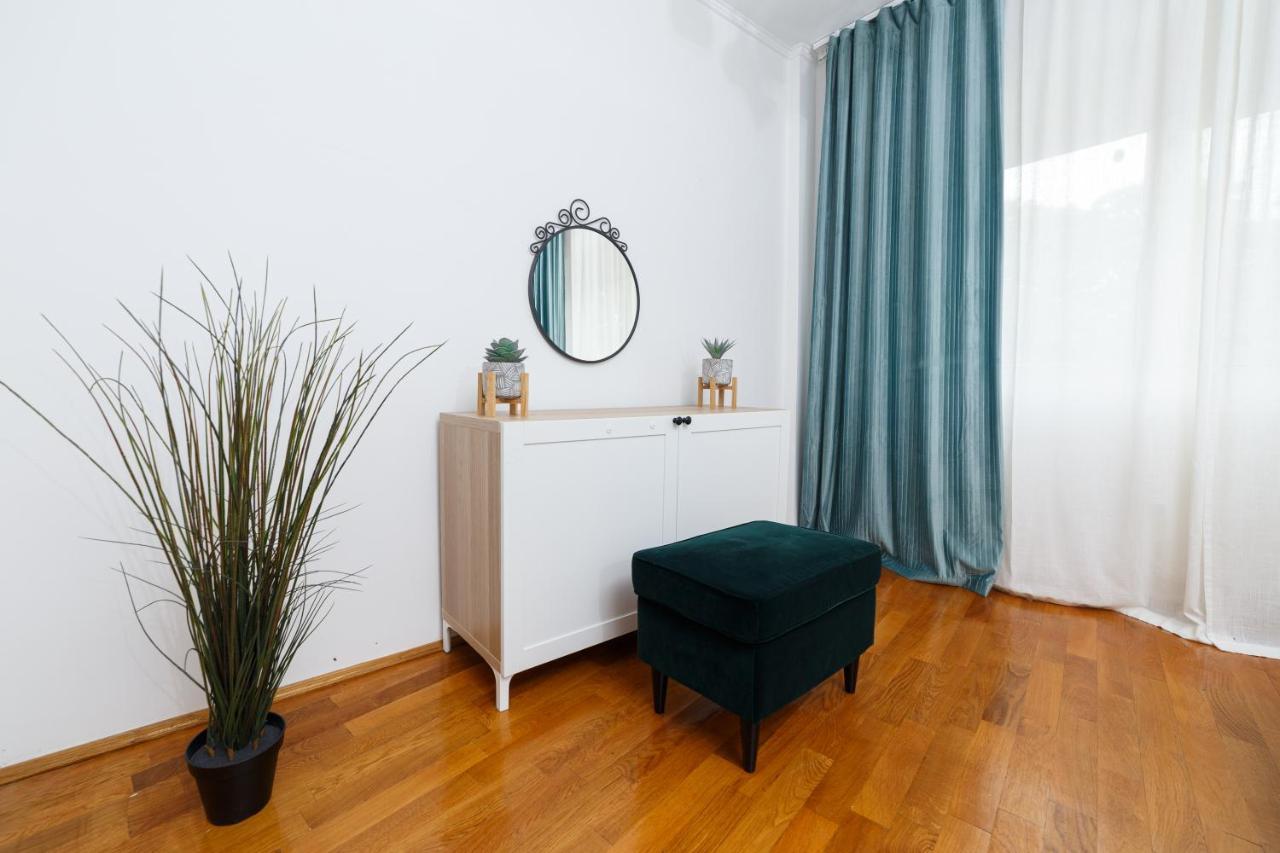 Color Apartments Unirii 14 Blv Bucureşti Ngoại thất bức ảnh