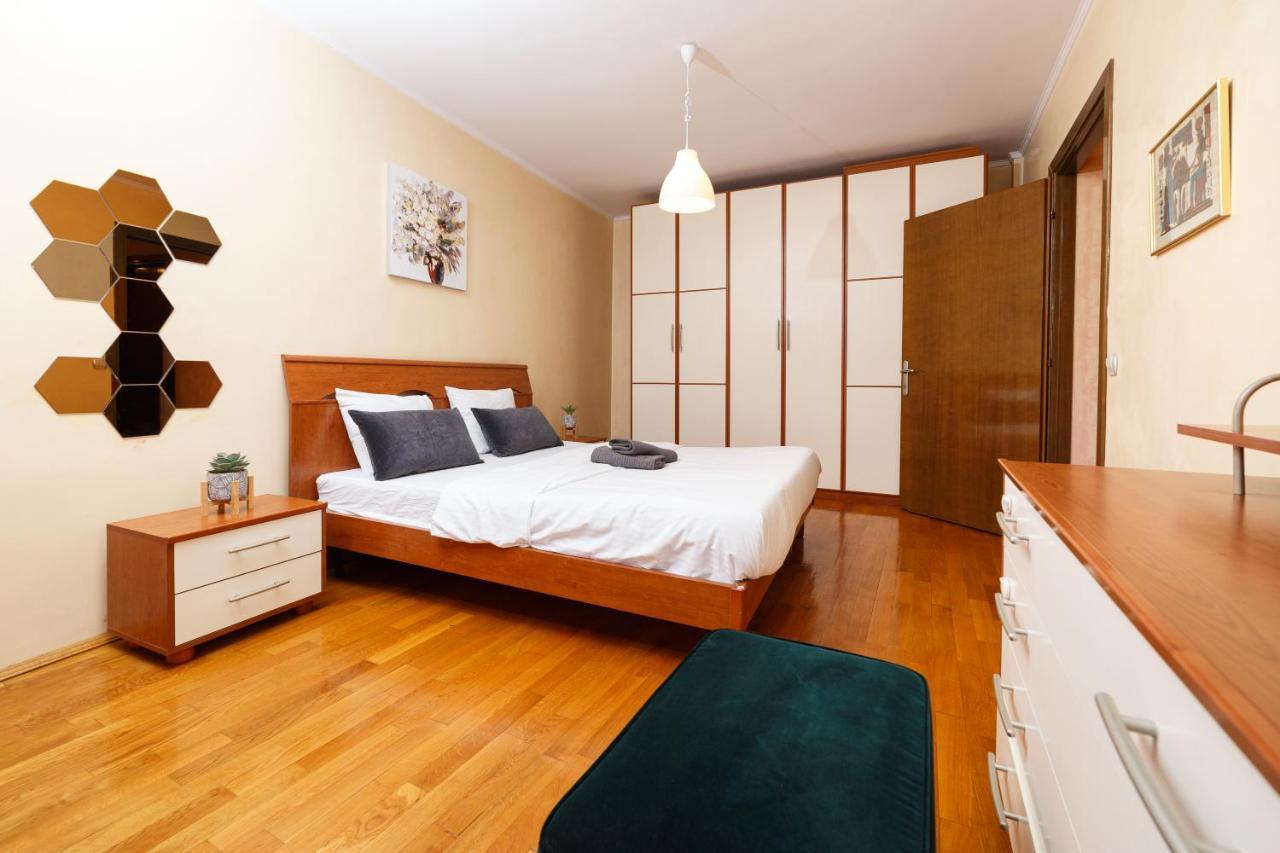 Color Apartments Unirii 14 Blv Bucureşti Ngoại thất bức ảnh