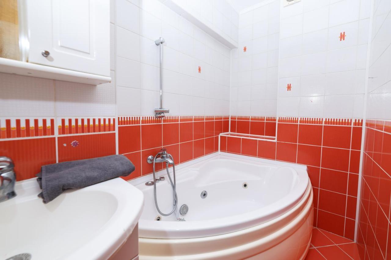 Color Apartments Unirii 14 Blv Bucureşti Ngoại thất bức ảnh